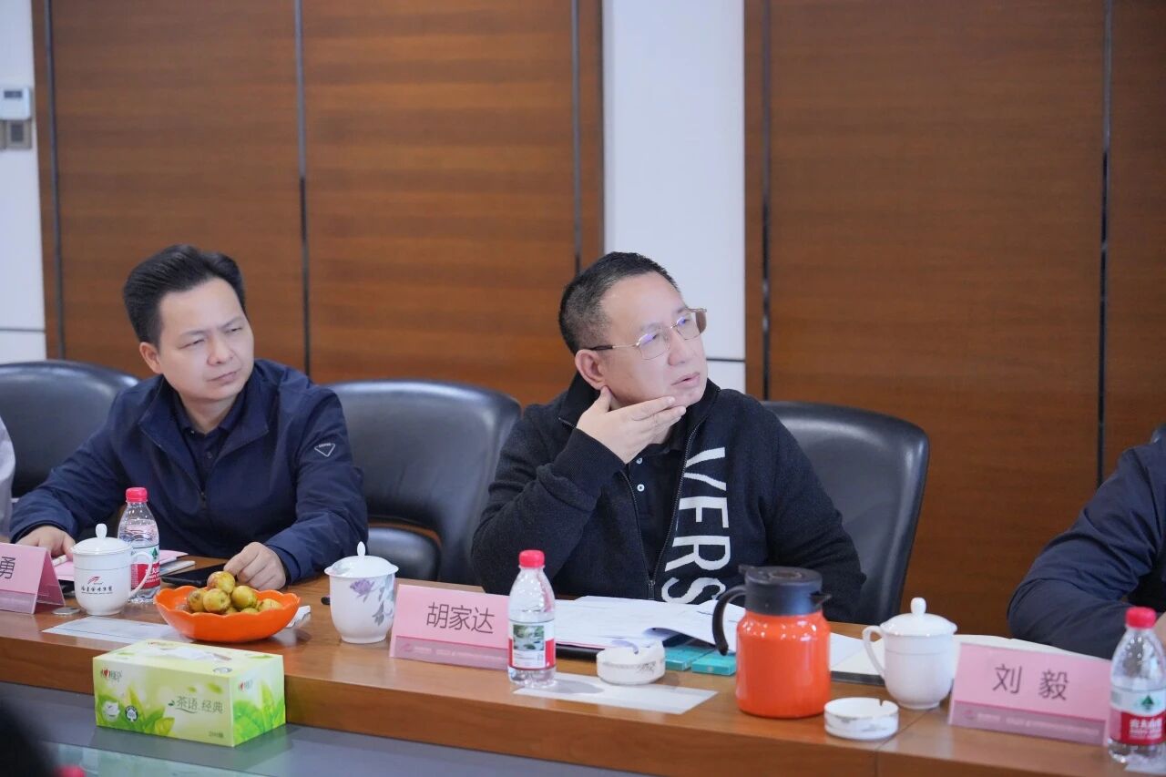 “建筑产品选用技术”专项图集《建筑用本质安全固态铅电池的选用和安装》送审图审查会在衡阳瑞达顺利召开